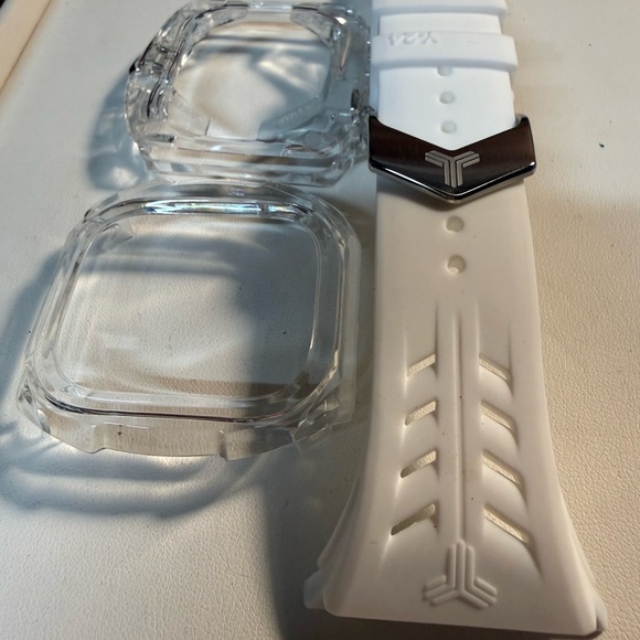 Y24 Silverlake 49 Apple Watch band case